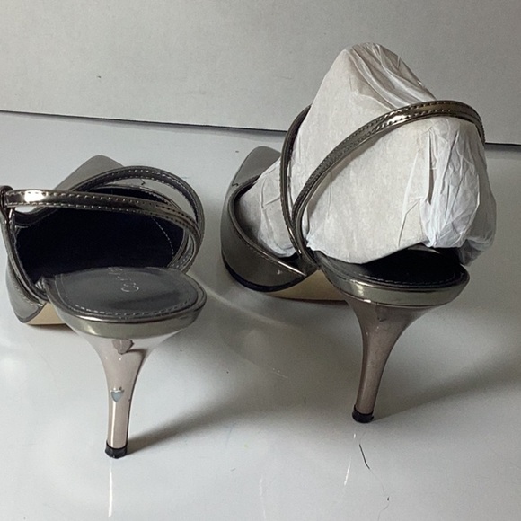 Cordera Pump (Women)
Calvin Klein - Picture 7 of 10